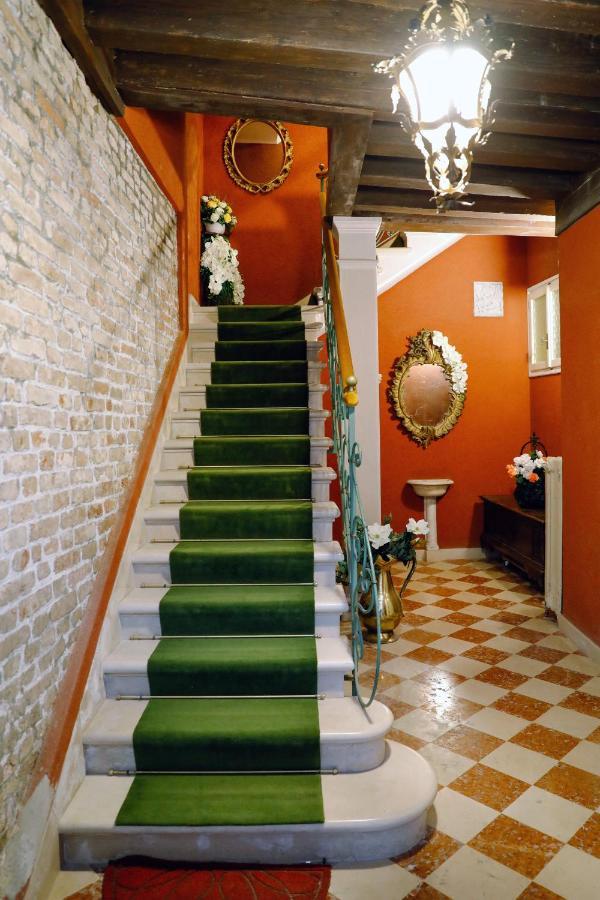 B&B Beroni A Venezia Bagian luar foto