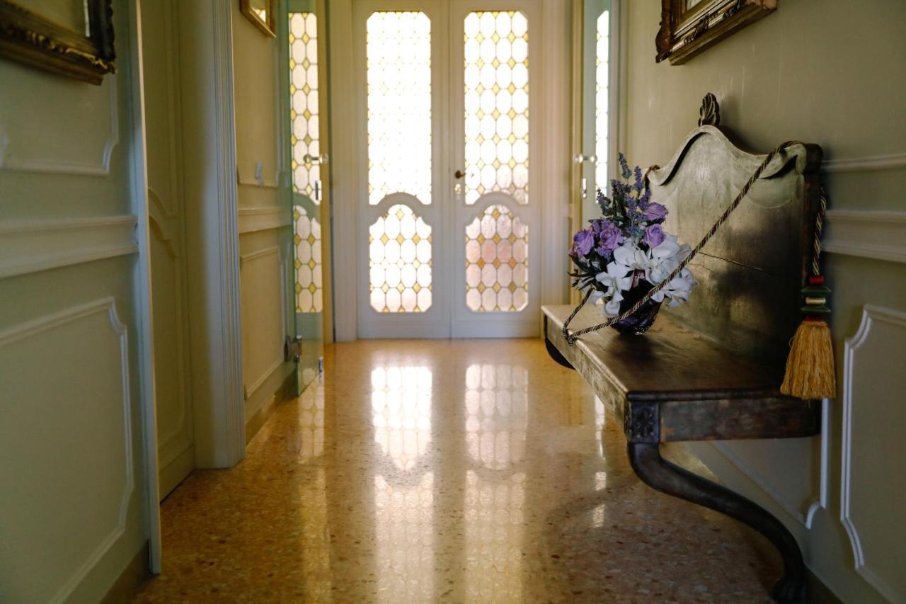 B&B Beroni A Venezia Bagian luar foto
